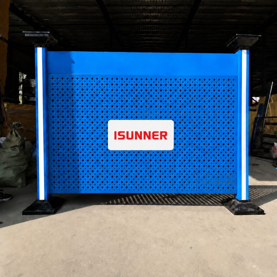 中间lSUNNER 颜色为红…